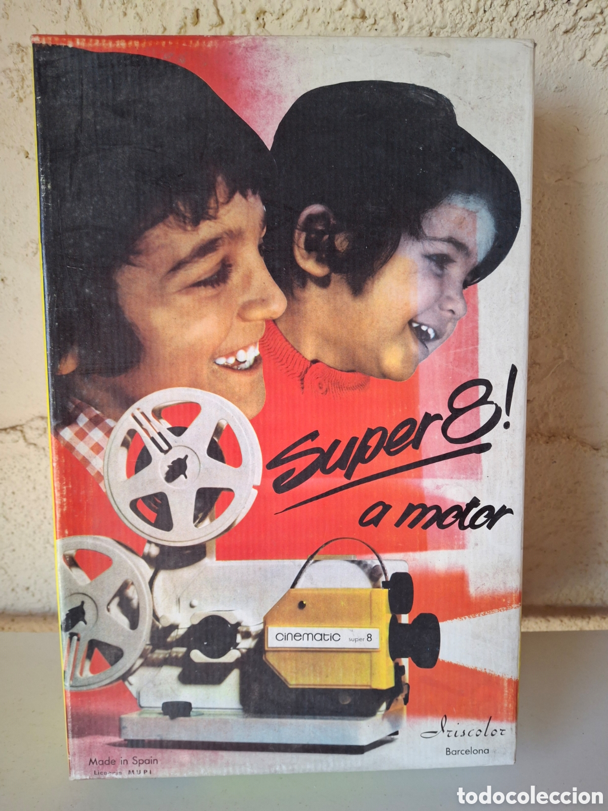 Old Toys: SUPER 8 A MOTOR CINEMATIC. Iris olor Barcelona