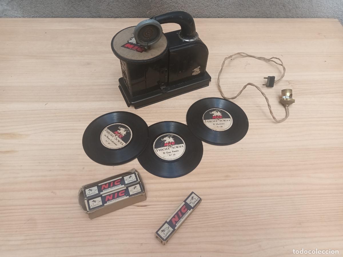 Juguetes antiguos: MAQUINA PROYECTOR CINE NIC SONORO. PARA DISCOS Y PELICULAS
