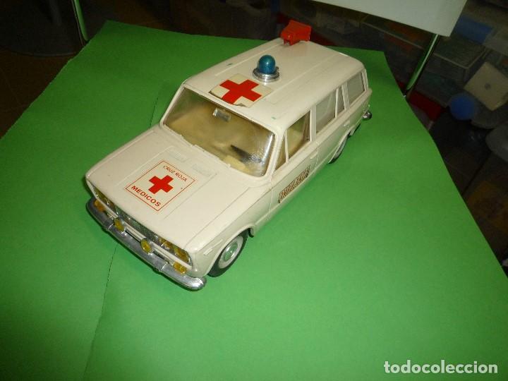 Juguetes antiguos Rico: AMBULANCIA RICO plastico - Foto 1
