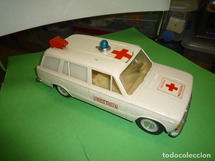 Juguetes antiguos Rico: AMBULANCIA RICO plastico - Foto 3