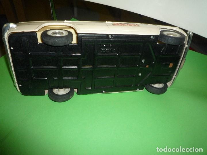 Juguetes antiguos Rico: AMBULANCIA RICO plastico - Foto 5