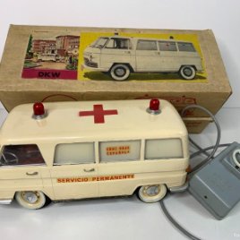 Ambulancia audi DKW Rico auto unión cruz roja española con su caja