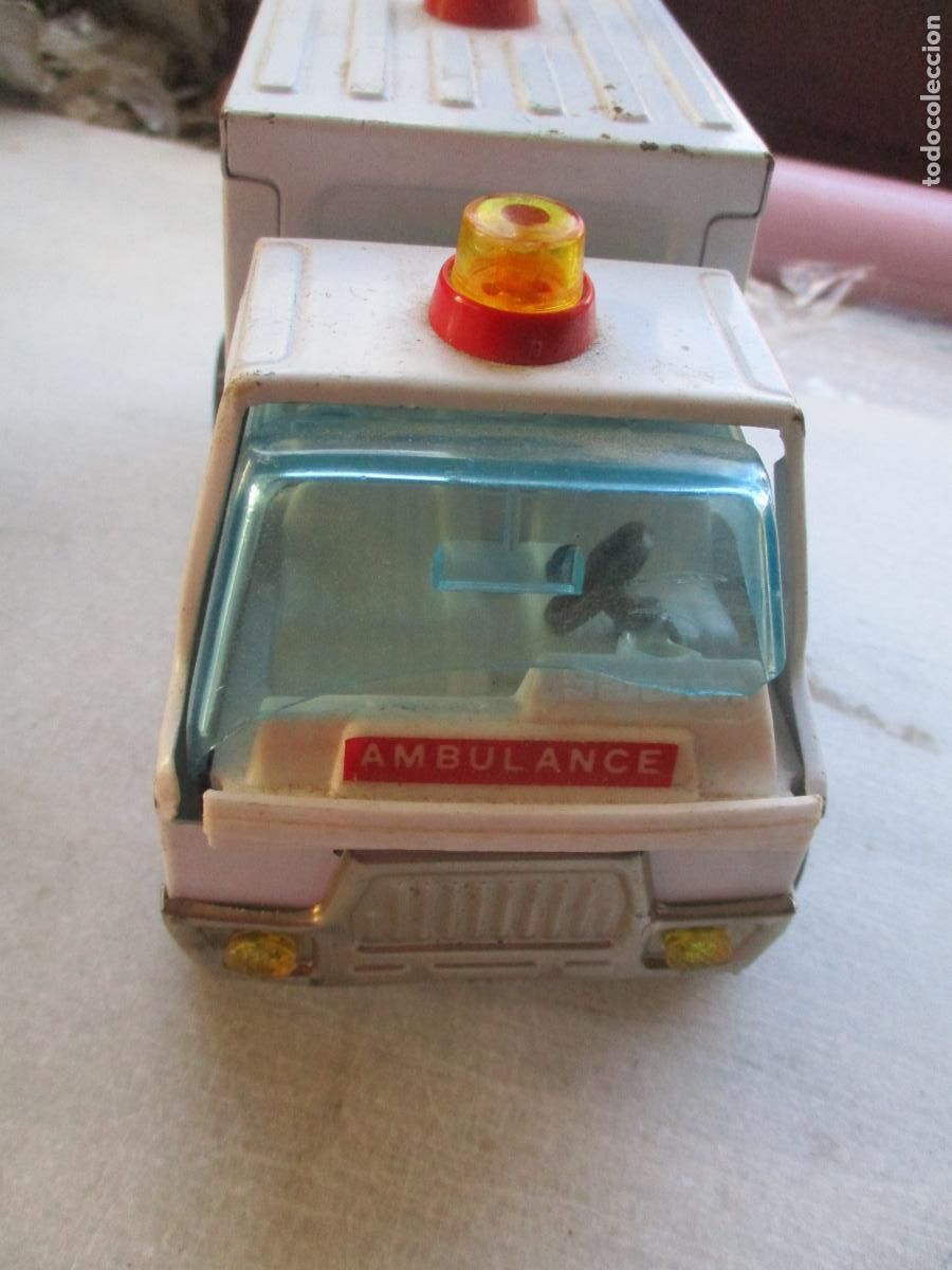 Juguetes antiguos Rico: AMBULANCE - RICO- 24 HRS. SERV. - Foto 2