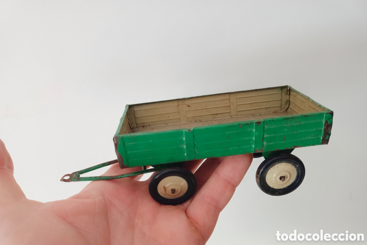 Juguetes antiguos Rico: Remolque hojalata para tractor ferguson rico ref 347 muy buen estado !!!