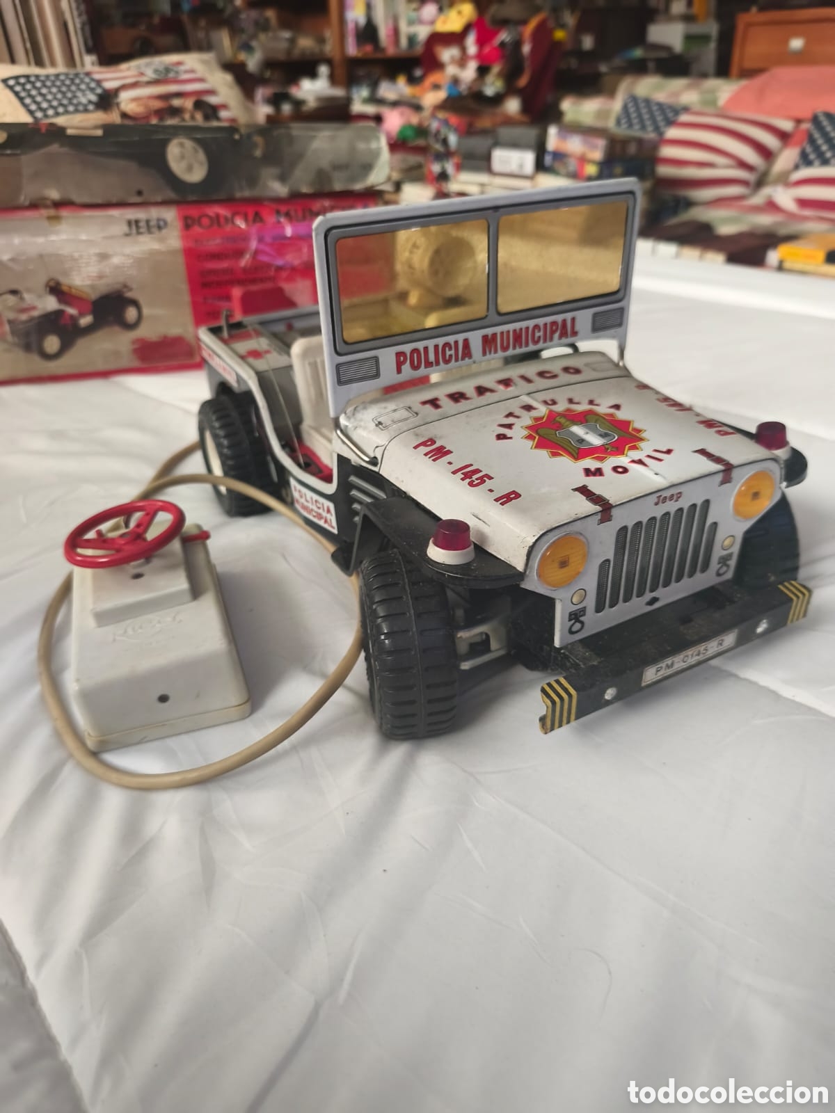 Juguetes antiguos Rico: Rico Jeep 1970 . Policia municipal de trafico. Cable dirigido . 43 cm largo. Caja original.