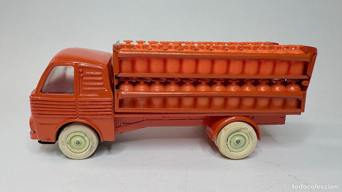 Juguetes antiguos Rico: ANTIGUO CAMION PEGASO BARAJAS BUTANO S.A. MINIATURAS RICO. ESCALA 1/55