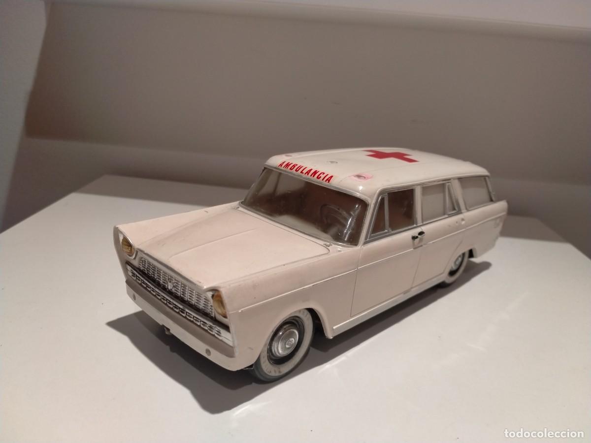 Rico Old Toys: Seat 1400C ambulancia Cruz Roja Rico