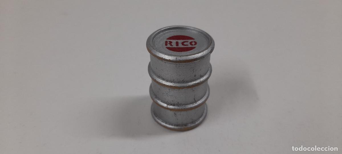 Juguetes antiguos Rico: ANTIGUO BARRIL EN MADERA GAS-OIL . REALIZADO POR RICO . MERCANCIA PARA TRENES / DECORADO . A&Ntilde;OS 40