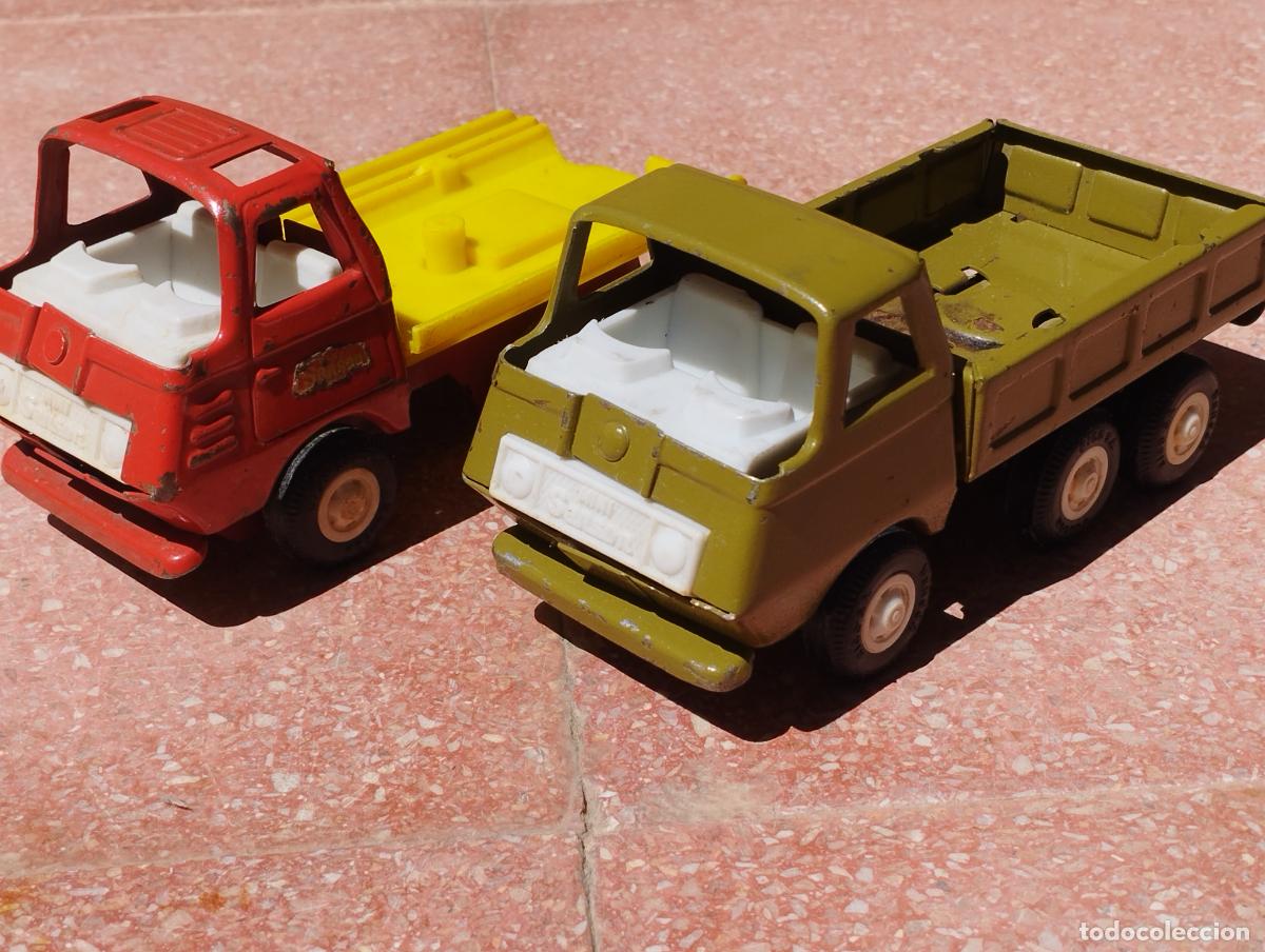 Juguetes antiguos Rico: LOTE DE 2 CAMION METAL TONKA SANSON COCHES DE LA MARCA RICO CHAPA
