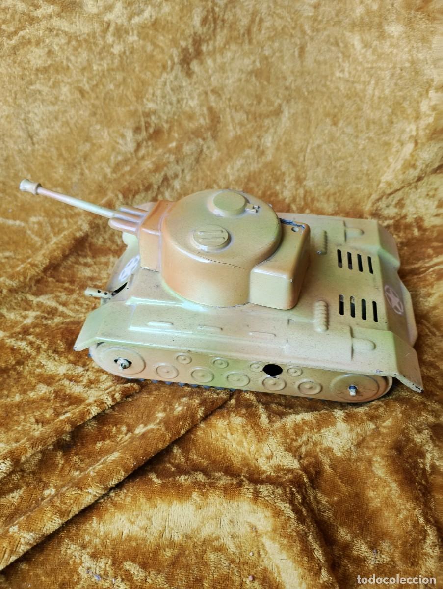 Juguetes antiguos Rico: El tanque amerrallador de hojalata de Rico (a&ntilde;os 50/60 del pasado siglo) funcionando bien por apenas