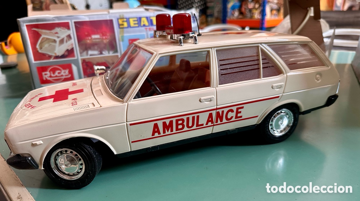 Juguetes antiguos Rico: SEAT 131 AMBULANCIA RICO. A ESTRENAR, DE JUGUETER&Iacute;A. No Asistencia, Polic&iacute;a&hellip;