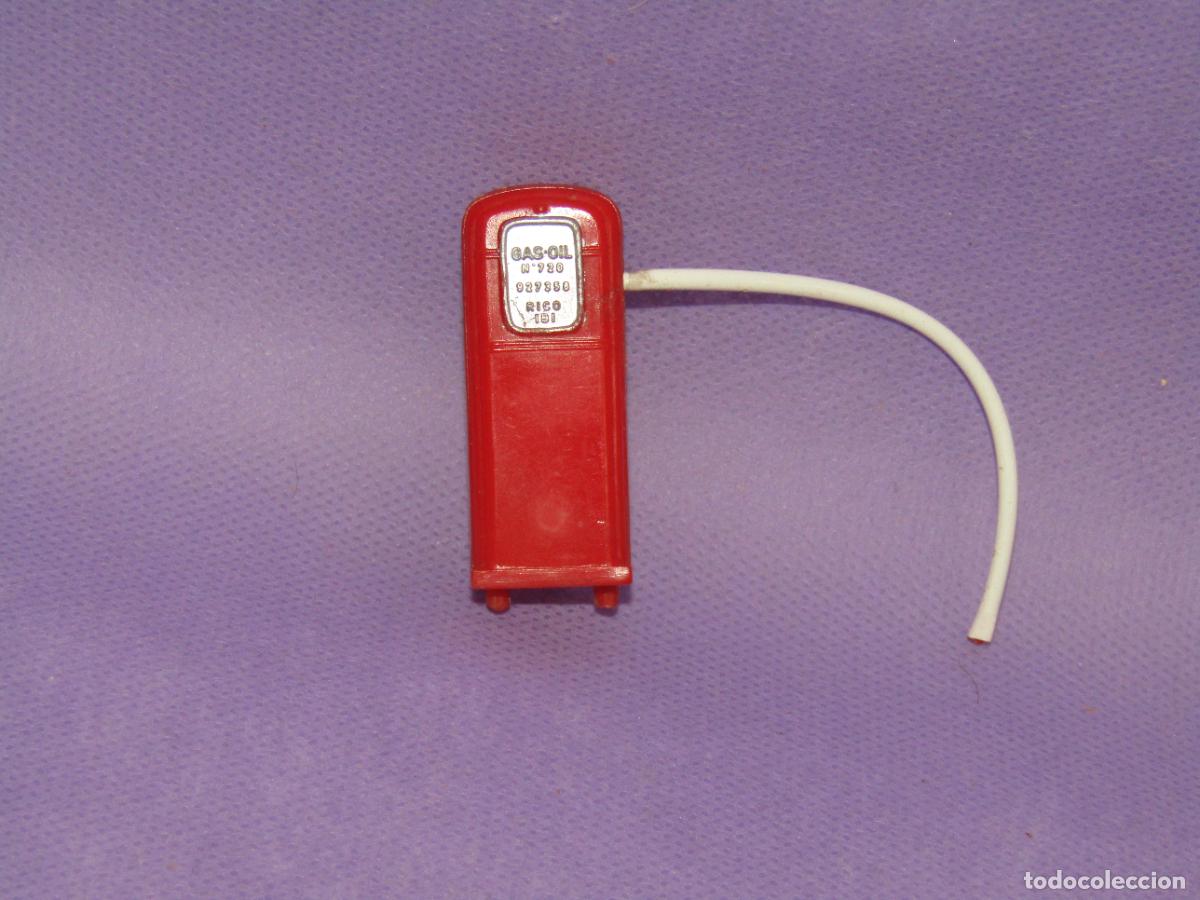 Juguetes antiguos Rico: Antiguo Surtidor GAS-OIL del Garaje Estaci&oacute;n de Servicio de Juguetes RICO