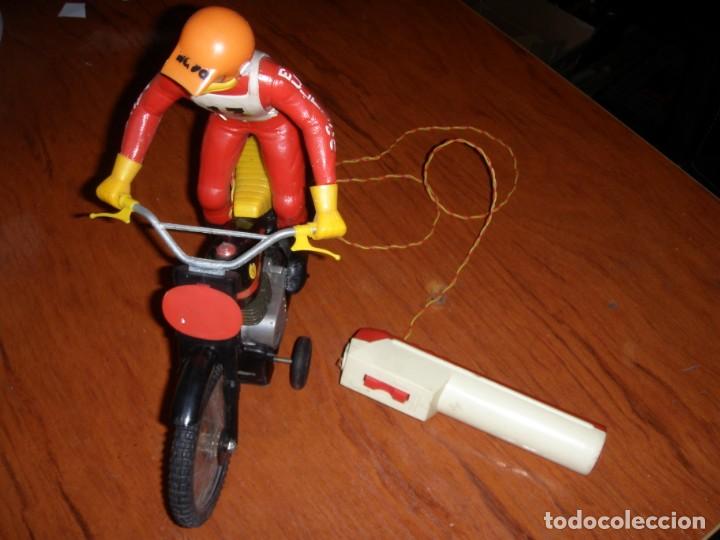 Juguetes antiguos Sanch&iacute;s: MOTO BULTACO SANCHIS FUNCIONANDO - Foto 3