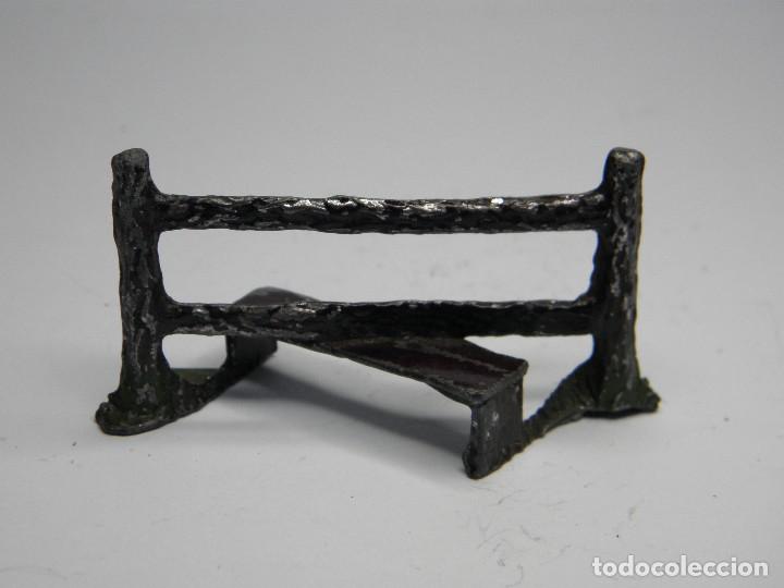 Juguetes antiguos: VALLA DE PLOMO - Foto 2