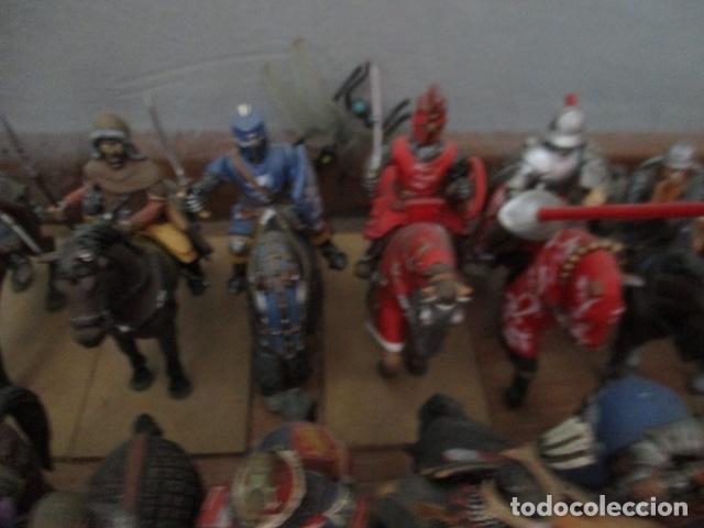 Juguetes Antiguos: Magnifico lote de 48 caballeros con caballo - Foto 1 - 127560763