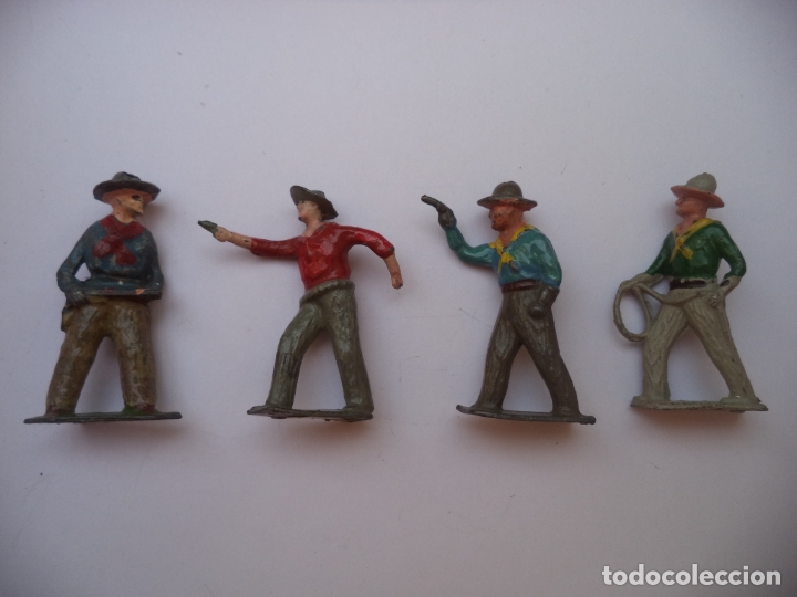 Jogos Antigos: CUATRO VAQUEROS DE 54 MM MARCA JOHILLCO MANUFACTURA  INGLESA DE 1950