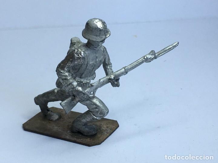 Soldat de plomb de la guerre 1914/1918 Cavalier allemand 1914