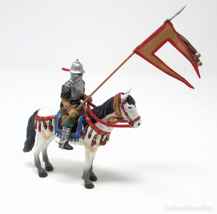 Altes Spielzeug: Caballero Medieval a Caballo con bandera - Figura de Plomo.