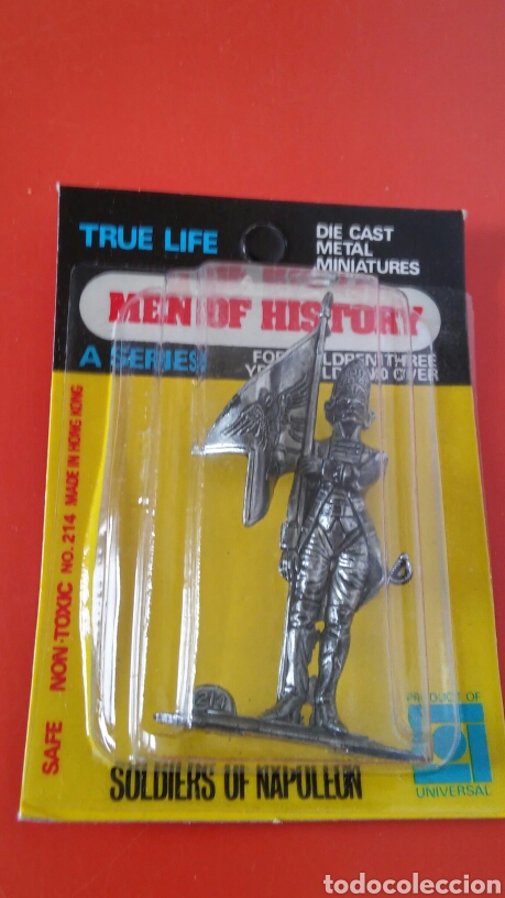 Jogos Antigos: SOLDADO DE NAPOLE&Oacute;N ABANDERADO.FIGURA MET&Aacute;LICA (8 CM).UNIVERSAL 80S.SIN ABRIR.
