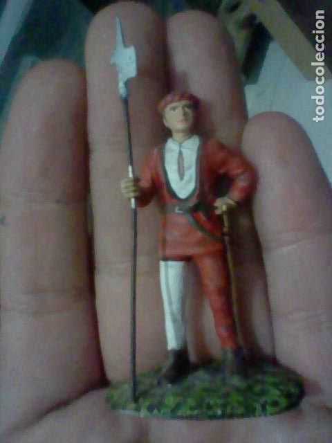 Giochi Antichi: SOLDADO PLOMO MEDIEVAL PIERNA BLANCA 6 CMS ALTO JVGADO LEER PINTADO MANO PERDIDAS PINTVRA