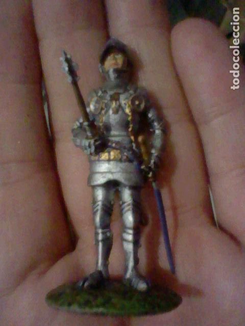 Giochi Antichi: SOLDADO PLOMO MEDIEVAL ARMADVRA 6 CMS ALTO JVGADO LEER PINTADO MANO PERDIDAS PINTVRA