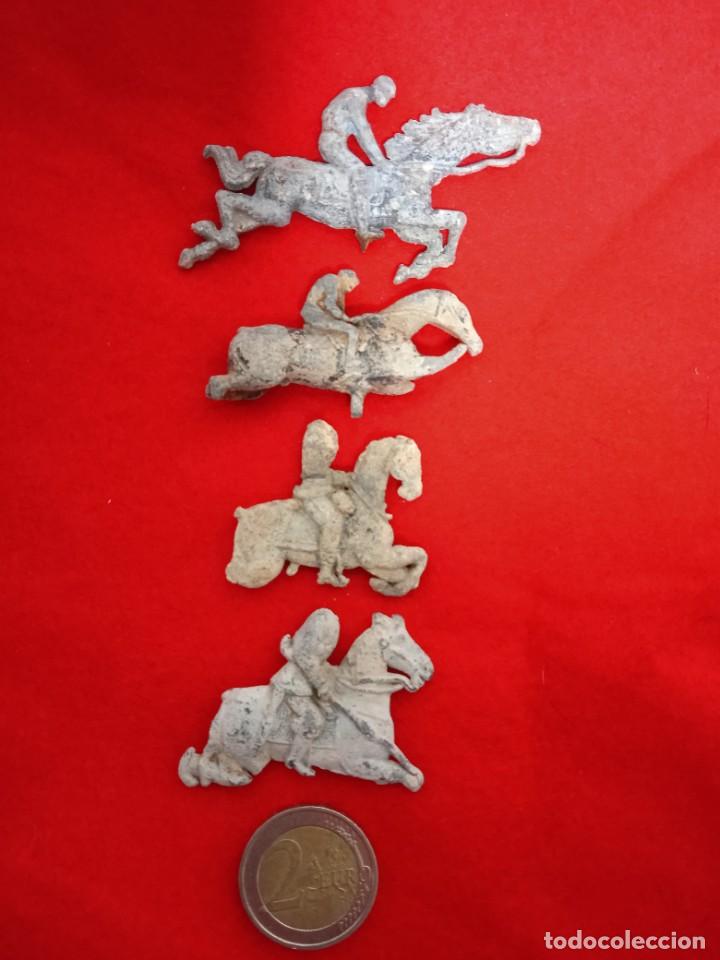 Juguetes antiguos: Caballitos de Plomo. - Foto 1