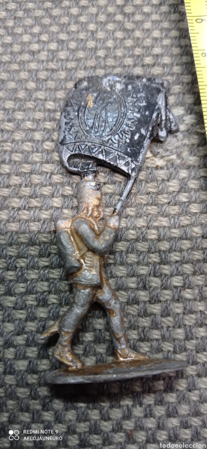 Juguetes Antiguos: Antiguo soldado de plomo