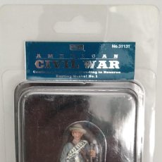Juguetes Antiguos: BRITAINS ACW WAR 31131 CONFEDERATE STANDING IN RESERVE RESTING MUSKET Nº 1