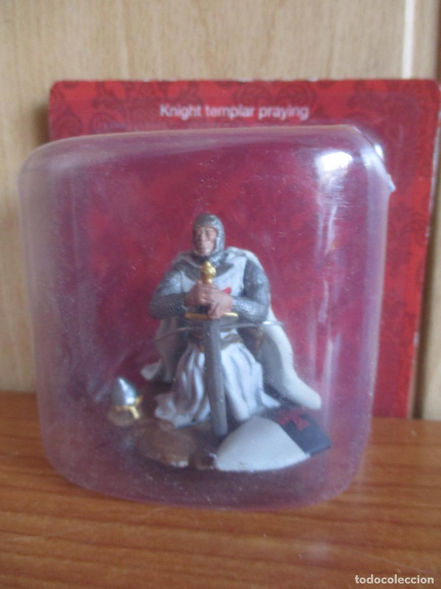 Juguetes Antiguos: SOLDADOS DE PLOMO DE LA COLECCION TEMPLARIOS: 1 FIGURA SOLDADO TEMPLARIO REZANDO