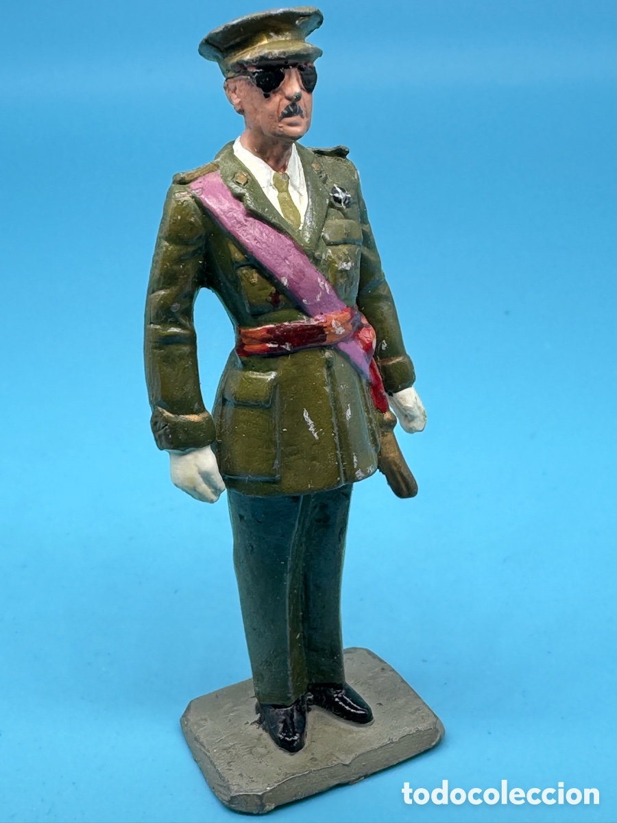 Juguetes Antiguos: General Franco. Figura de plomo.