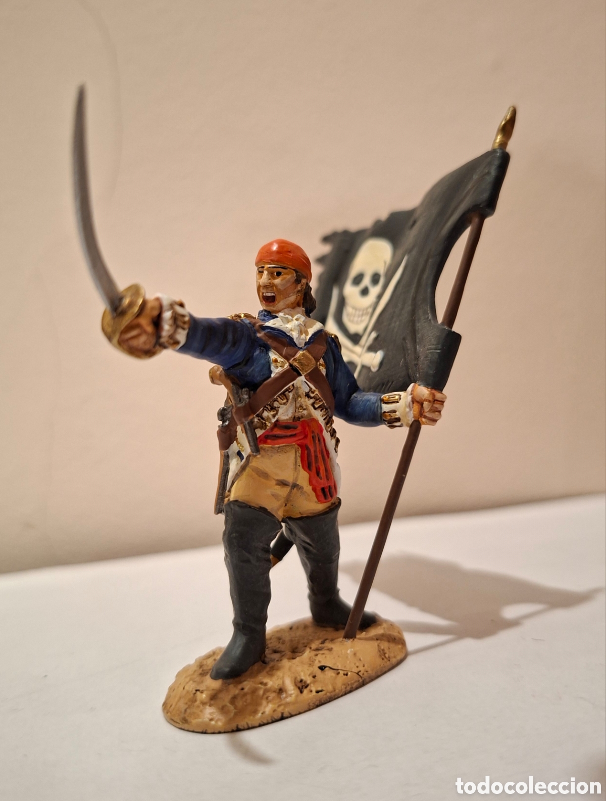 Juguetes Antiguos: FIGURA de PIRATA CON BANDERA