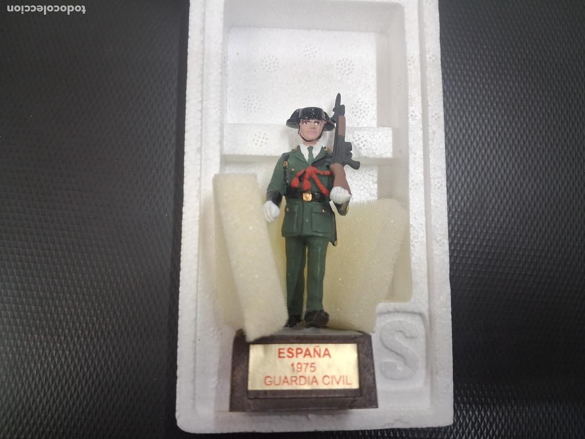 Juguetes Antiguos: SOLDAT SOLDADITO PLOMO GUARDIA CIVIL ESPA&Ntilde;A 1975 NUEVO EN CAJA CORCHO ORIGINAL