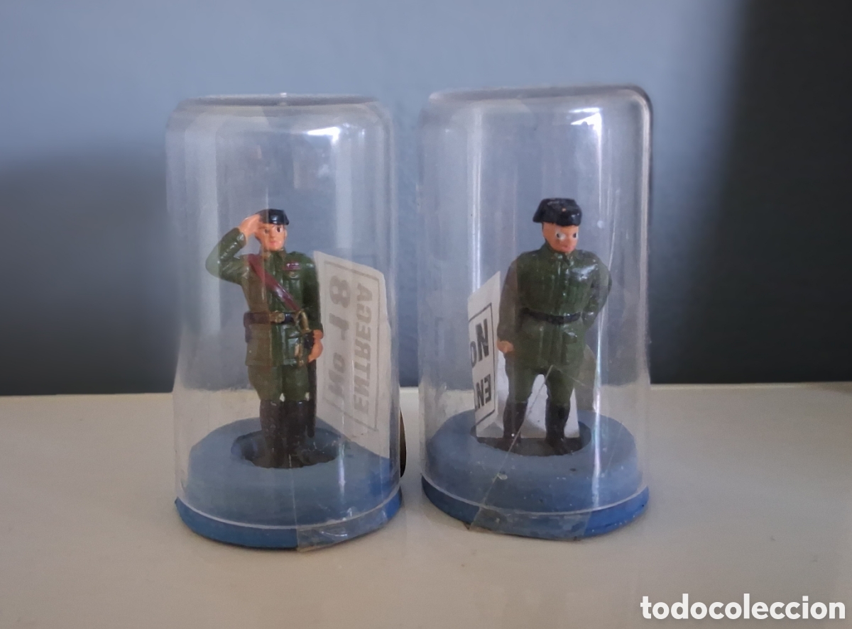 Juguetes Antiguos: ALyMER, serie tropas espa&ntilde;olas siglos XVIII al XX, pareja de la guardia civil, figuras n&uacute;m. 18 y 19