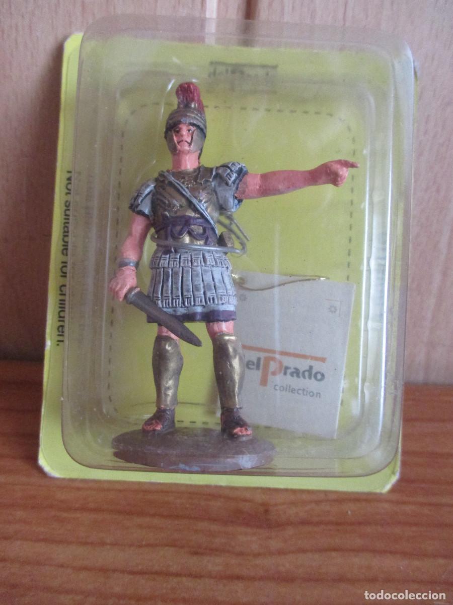 Juguetes Antiguos: DEL PRADO: COLECCION ENEMIGOS DE ROMA: SOLDADO DE PLOMO LEGADO ROMANO 1/32