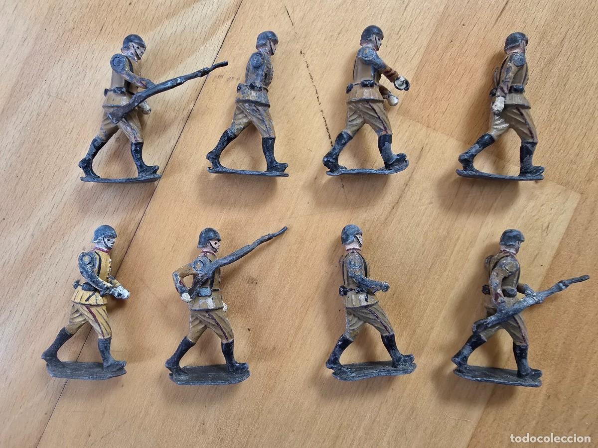 Juguetes Antiguos: 8 Soldados de Plomo Antiguos.Ejercito Espa&ntilde;ol