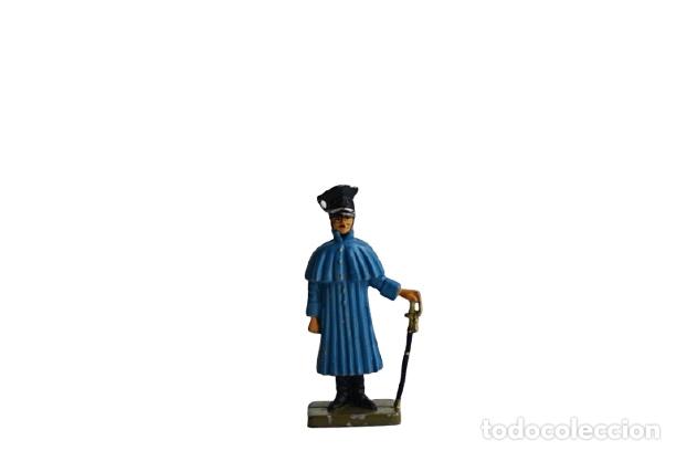 Juguetes Antiguos: Figura Soldado con capote azul