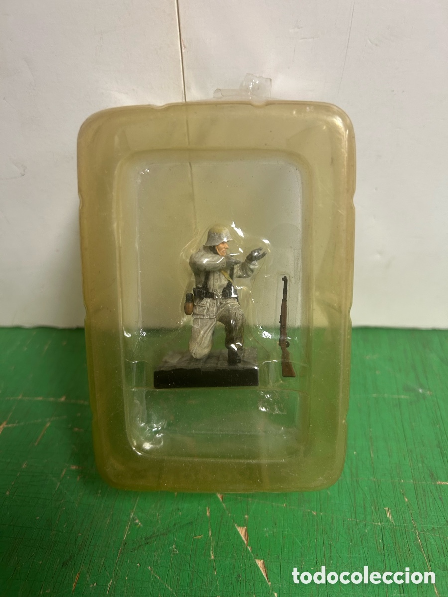 Juguetes Antiguos: CAM DO 1.35 SOLDADO EQUIPADO TRAJE INVERNO FRENTE ORIENTAL 1942-43 NUEVO