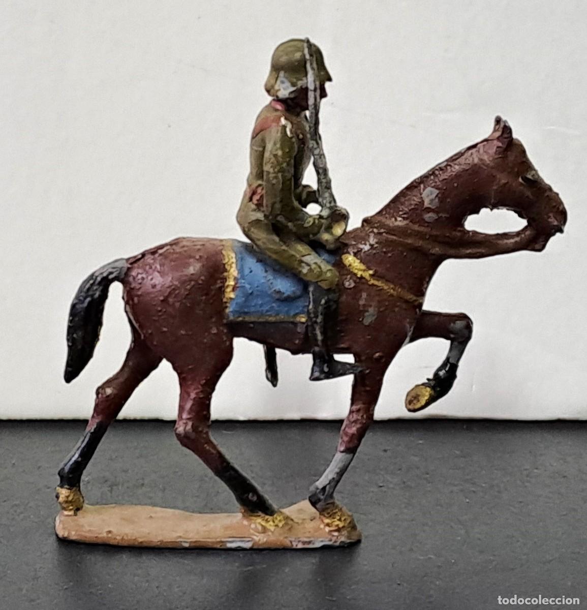 Juguetes Antiguos: SOLDADO DE PLOMO MONTADO A CABALLO A&Ntilde;OS 30 DE CASANELLAS, PINTADO A MANO. SOLDADOPLOM-05