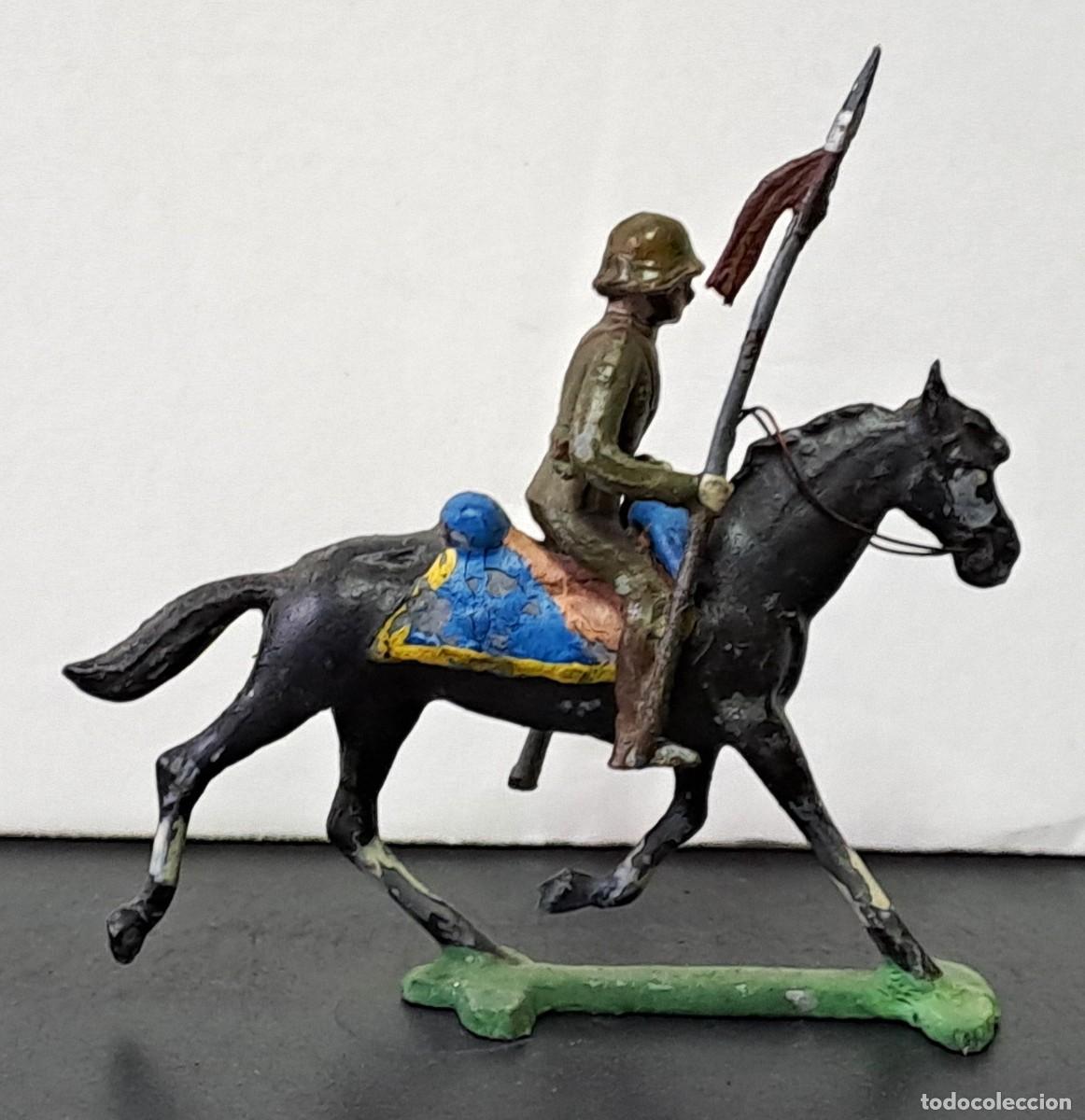 Juguetes Antiguos: SOLDADO DE PLOMO MONTADO A CABALLO A&Ntilde;OS 30 DE CASANELLAS, PINTADO A MANO. SOLDADOPLOM-08
