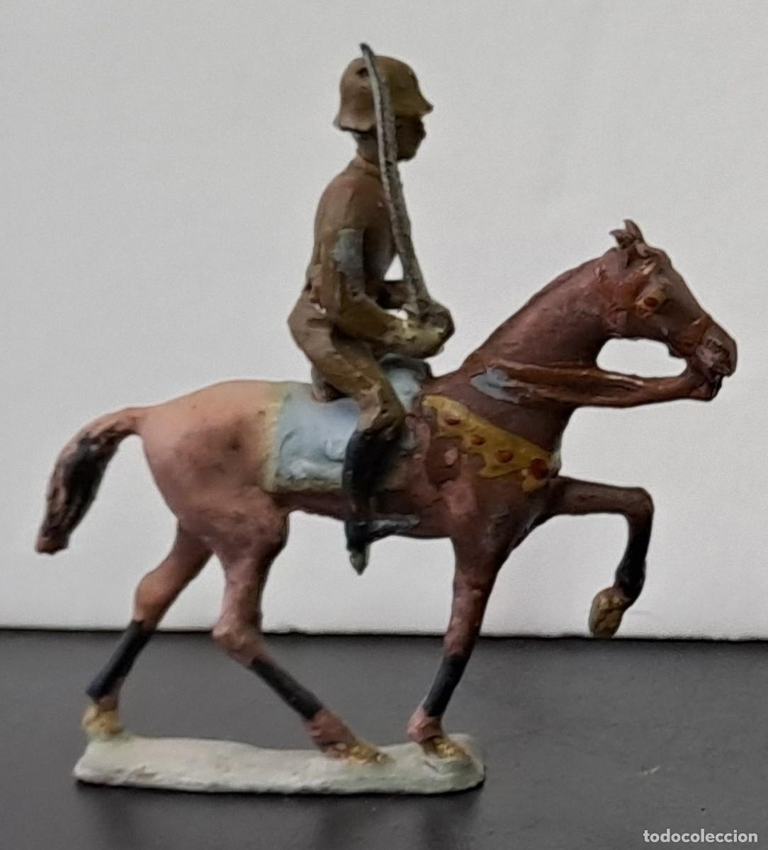 Juguetes Antiguos: SOLDADO DE PLOMO MONTADO A CABALLO A&Ntilde;OS 30 DE CASANELLAS, PINTADO A MANO. SOLDADOPLOM-09