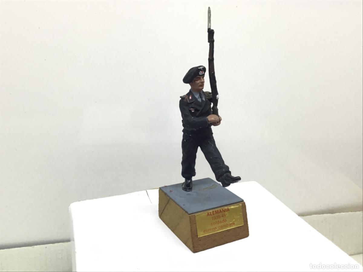 Juguetes Antiguos: FIGURA SOLDADO ALEMAN CARROS DE COMBATE SS Soldat alymer metal plomo britains eulogio casanellas