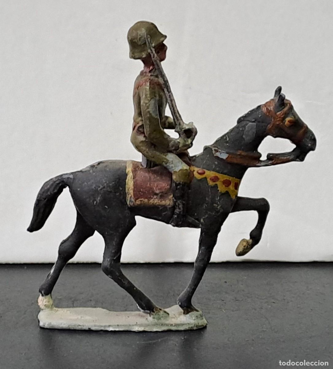 Juguetes Antiguos: SOLDADO DE PLOMO MONTADO A CABALLO A&Ntilde;OS 30 DE CASANELLAS, PINTADO A MANO. SOLDADOPLOM-11