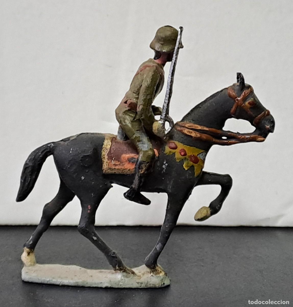 Juguetes Antiguos: SOLDADO DE PLOMO MONTADO A CABALLO A&Ntilde;OS 30 DE CASANELLAS, PINTADO A MANO. SOLDADOPLOM-14