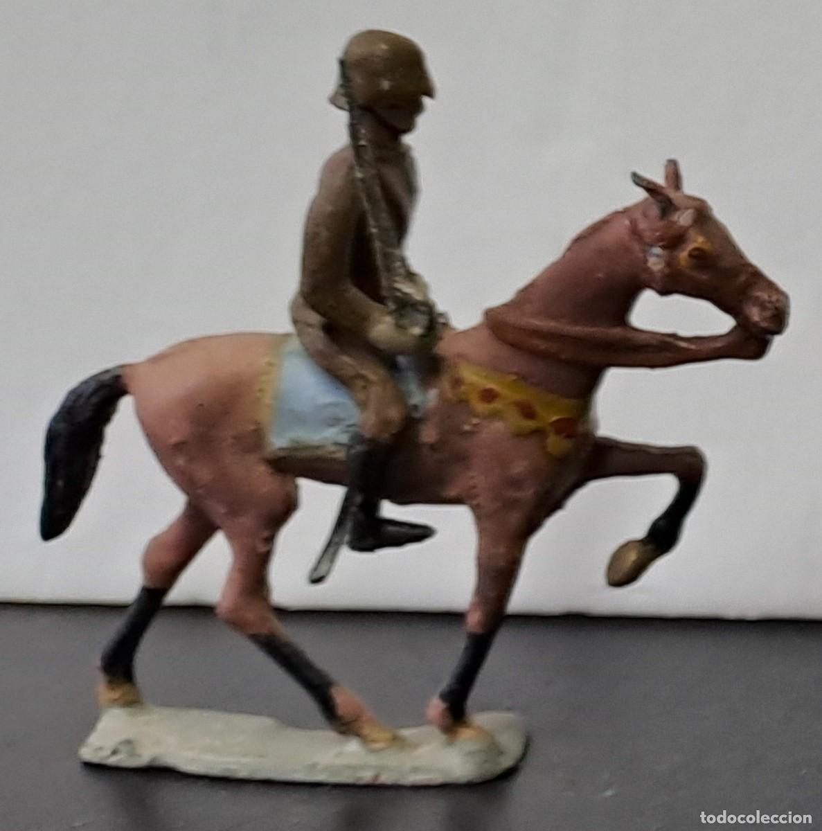 Juguetes Antiguos: SOLDADO DE PLOMO MONTADO A CABALLO A&Ntilde;OS 30 DE CASANELLAS, PINTADO A MANO. SOLDADOPLOM-15