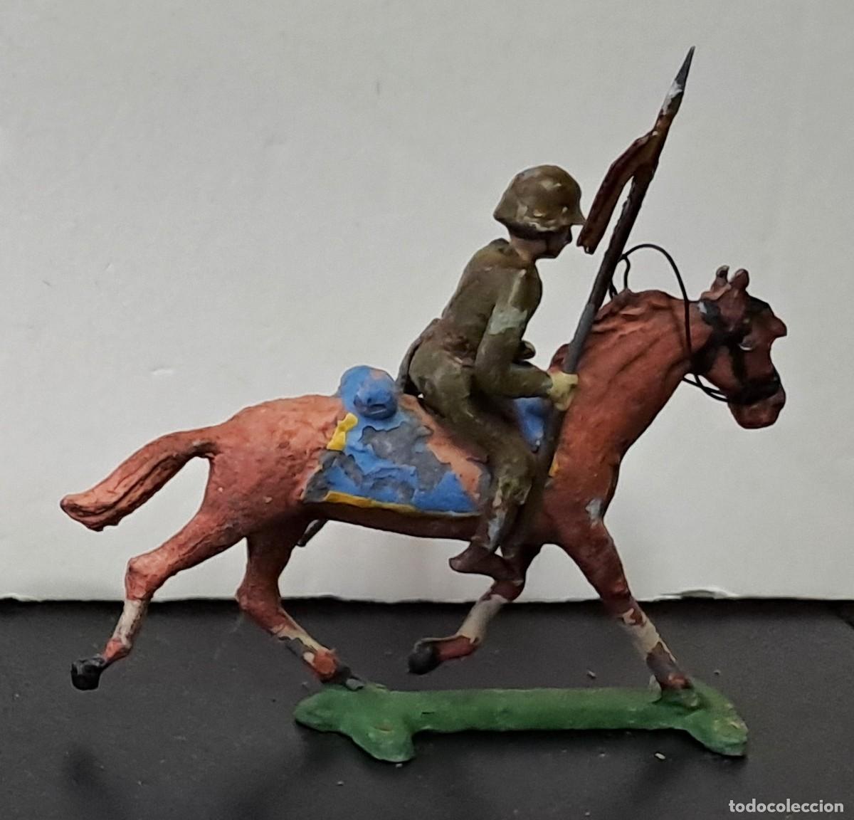 Juguetes Antiguos: SOLDADO DE PLOMO MONTADO A CABALLO A&Ntilde;OS 30 DE CASANELLAS, PINTADO A MANO. SOLDADOPLOM-16