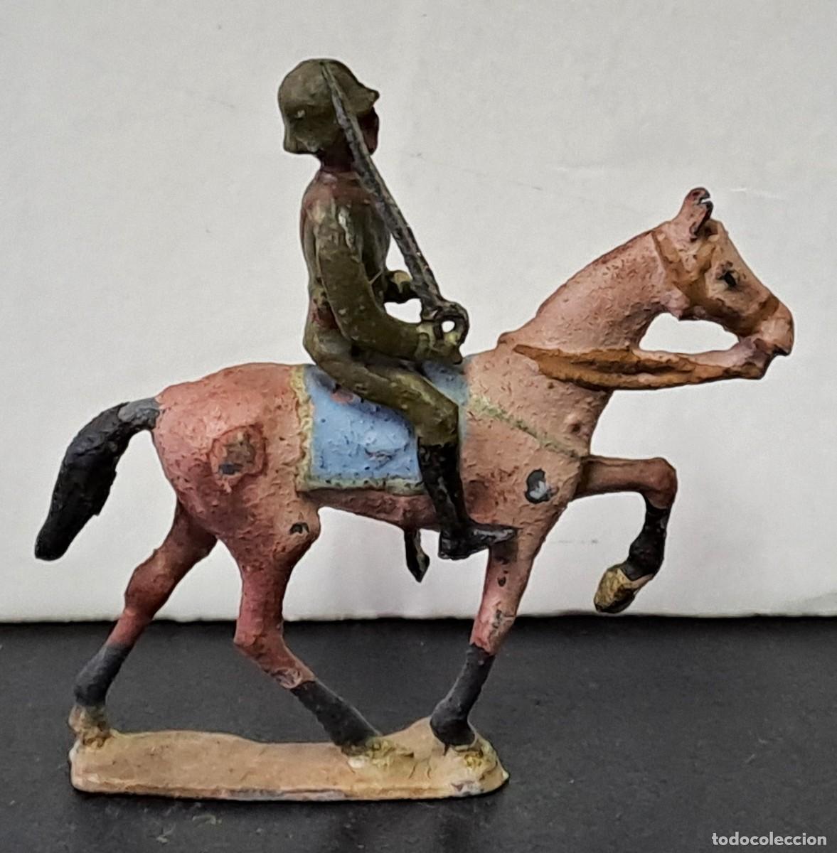 Juguetes Antiguos: SOLDADO DE PLOMO MONTADO A CABALLO A&Ntilde;OS 30 DE CASANELLAS, PINTADO A MANO. SOLDADOPLOM-17