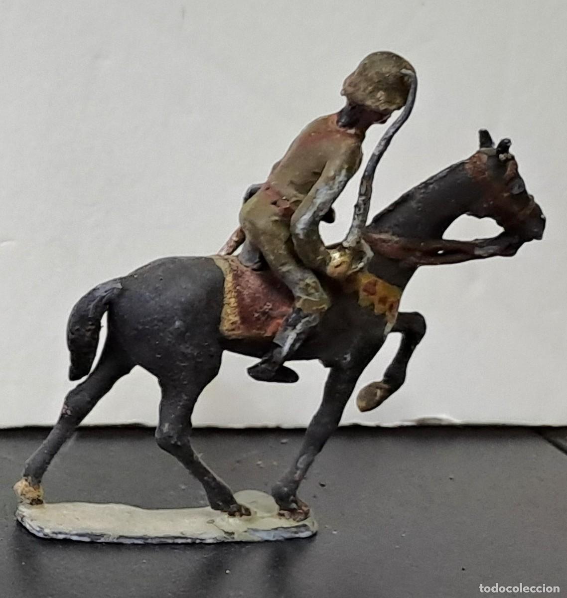 Juguetes Antiguos: SOLDADO DE PLOMO MONTADO A CABALLO A&Ntilde;OS 30 DE CASANELLAS, PINTADO A MANO. SOLDADOPLOM-28