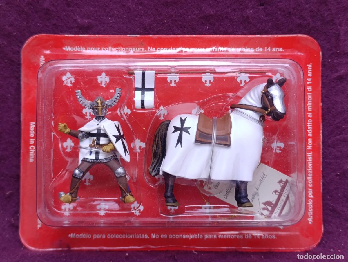 Juguetes Antiguos: Soldado de plomo con caballo, en su blister, unos 18 x 13 x 5 cms. el blister