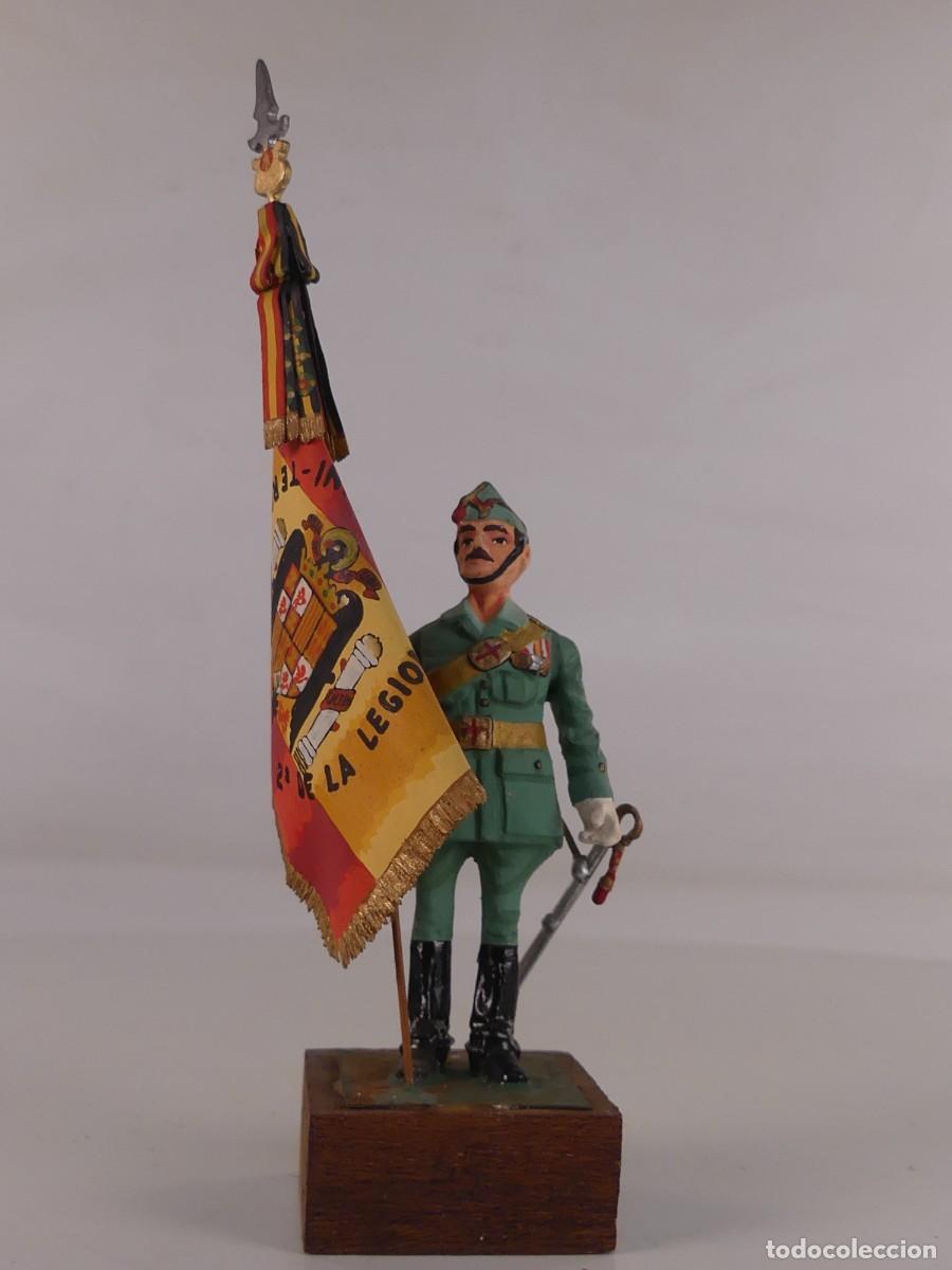 Jeux Anciens: SOLDADITO DE PLOMO - LEGIONARIO CON BANDERA &ndash; OBJETO DE COLECCI&Oacute;N