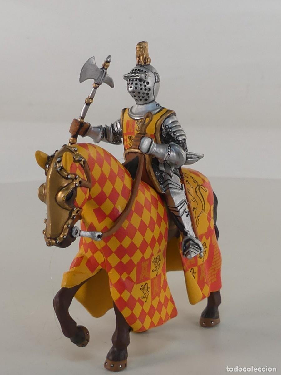 Jeux Anciens: FIGURA DE PLOMO GUERRERO MEDIEVAL SOBRE CABALLO &ndash; OBJETO DE COLECCI&Oacute;N